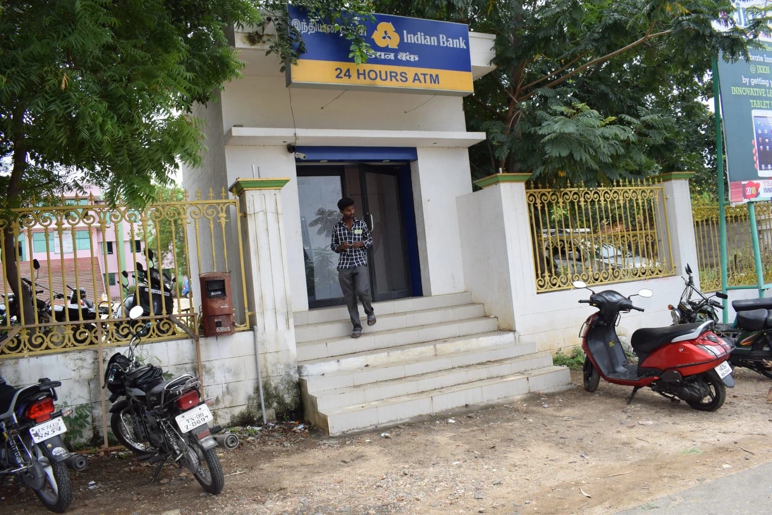 Bank & Post Office 2